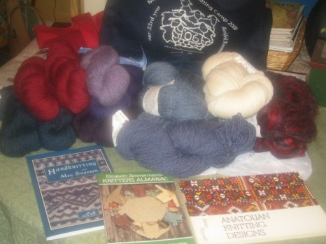 The image “http://sogalitno.typepad.com/southerngalknits/IMG_0904.jpg” cannot be displayed, because it contains errors.